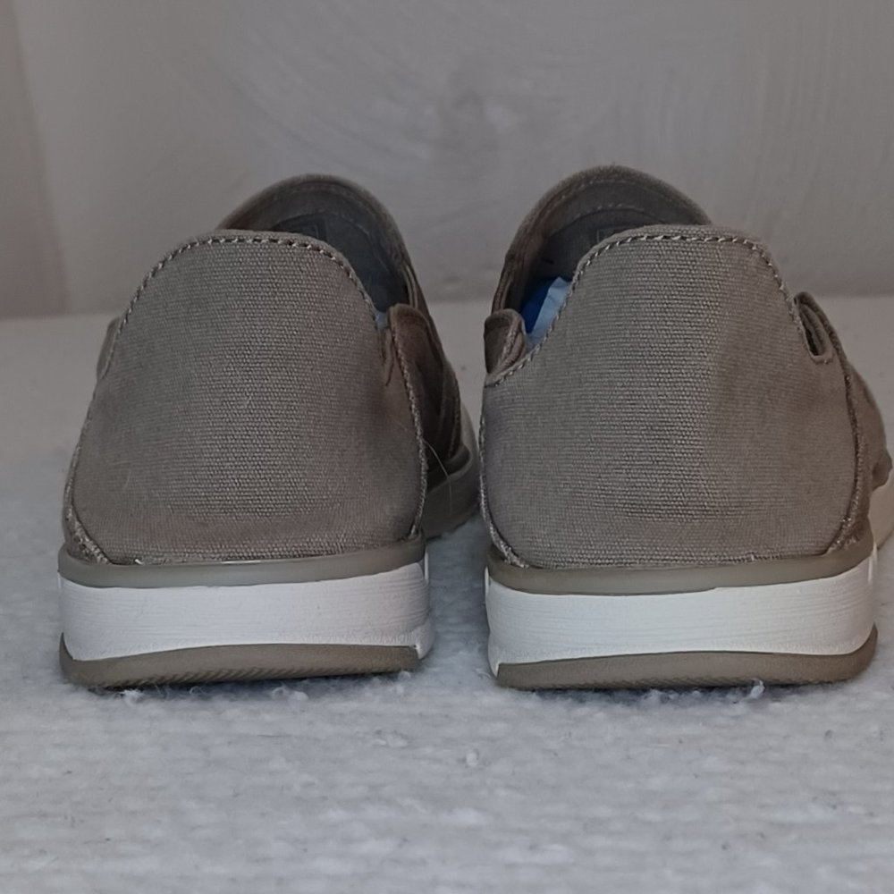 Cloudsteppers by Clarks Size 7.5 Mens New cream color - Picture 3 of 10